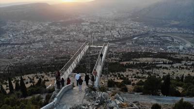  Ljuljaška iznad Mostara 