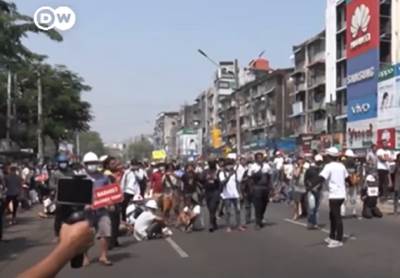  Krvavi dan u Mjanmaru: U masovnim protestima preminulo najmanje 18 građana, na desetine ranjeno (VIDEO) 