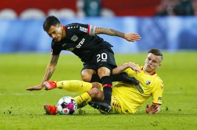  Bundesliga 23. kolo Bajer Frajburg 1 2 gol Demirović 