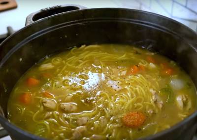  Zašto svaki dan treba da jedete toplu supu? Jača imunitet, topi kilograme, a rešava i problem koji muči sve žene 