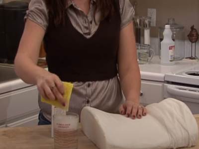  Najbrži trik da očistite jastuke i to bez pranja! Domaćica podijelila tajnu - nema ribanja, a ne trošite ni prašak! 