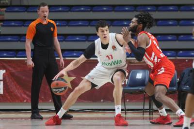  crvena-zvezda-bajern-vladimir-lucic-heroj-utakmice 