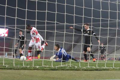  el-fardu-ben-crvena-zvezda-srbija-komorska-ostrva-fudbal-plaza 