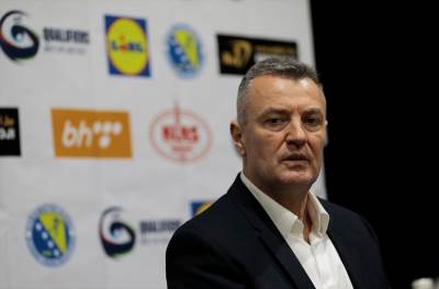  Obrvan na velikom ispitu: Debituje kao selektor, a "zmajevi" moraju da pobijede! 