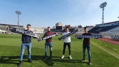  fk-partizan-potpisi-petorica-omladinci-stipendisti-profesionalci-ugovori. 