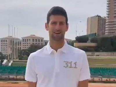  novak-djokovic-poruka-navijacima-oglasio-se-majica-311. 