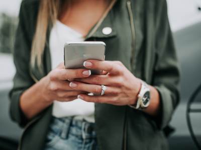  Glumila nedostižnu, on joj uzvratio istom merom: Odgovorio na poruku posle 8 GODINA, a kad vidite šta je napisao... 