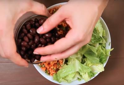  Nutricionistkinja koja ima hašimoto otkrila šta jede svakog dana: Jednostavni jelovnik a 1 namirnica je prava "zvezda"! 
