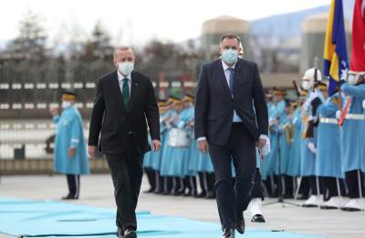  Erdogan uz zvaničnu ceremoniju dočekao Dodika i članove predsjedništva BiH (VIDEO) 