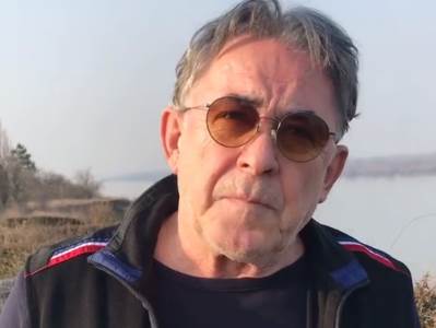  Kakva ekipa - Mima Karadžić u društvu najljepših glumica: Ugostio ih u svom stanu, pa sve zabilježio! (FOTO) 