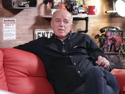  Drago Ćosić Sjednem u Doboju u voz, pa pravac Sarajevo - da navijam za Željezničar Sarajevo! 