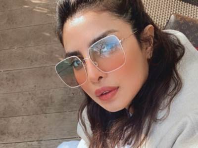  Proglašena misicom sveta, a onda ju je hirurg upropastio: Skinuo joj deo nosa, koji se zatim "urušio" (FOTO) 