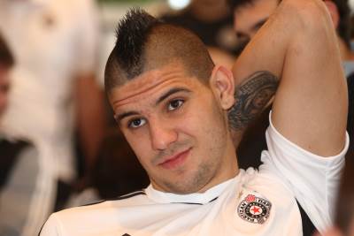  aleksandar-mitrovic-partizan-vuk-rasovic-nedeljko-kostic-stipendijski-ugovor 