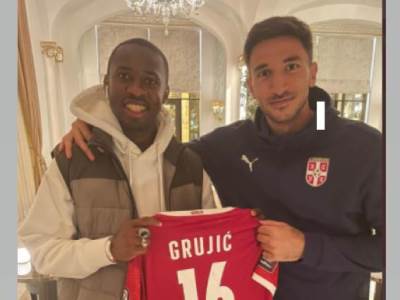  Sjajno! Zvezdaš bodri Srbiju u Bakuu: Orlovi imali neočekivanu posjetu u Azerbejdžanu! (FOTO) 