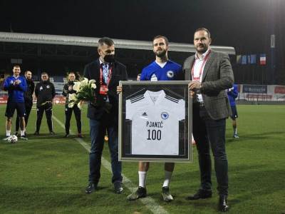  Reprezentacija BiH trening pred Francusku, Miralem Pjanić, Vico Zeljković 