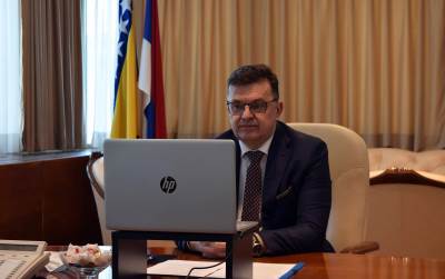  Tegeltija: Zaposleni u institucijama neće ostati bez plata 