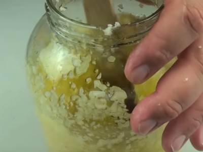  Prirodno sredstvo protiv komaraca bijeli crni luk 