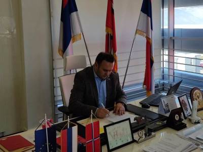  Ćosić traži uklanjanje tabli u Sarajevu koje vrijeđaju Srbe 