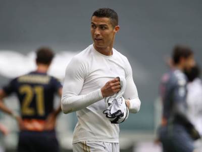  kristijano ronaldo bijesan lupao po svlačionici i bacao dres 