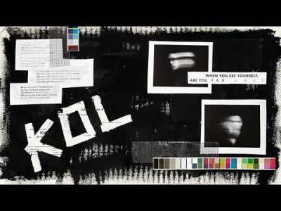  Kings Of Leon - When You See Yourself, Are You Far Away 