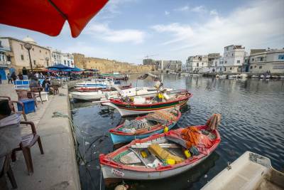  bizerta grad u tunisu i istorijska luka 
