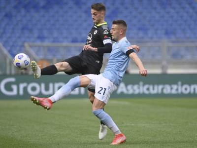  demetrio albertini bi da milan kupi sergeja milinkovića savića 