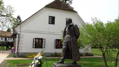  Ustaška pjesma na reliju u Kumrovcu 