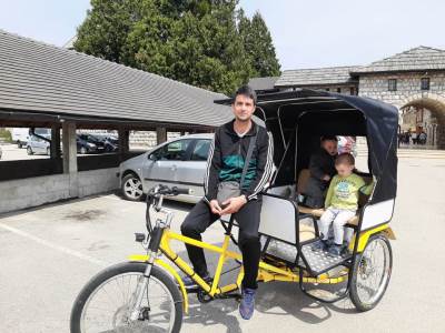  Igor Mučibabić, vlasnik višegradske rikše 