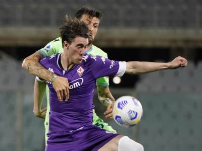  serija a fiorentina lacio 2 0 dva gola dušan vlahović 