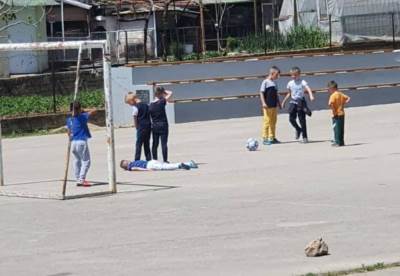  foto čitluk dječaci slobodan udarac živi zid 