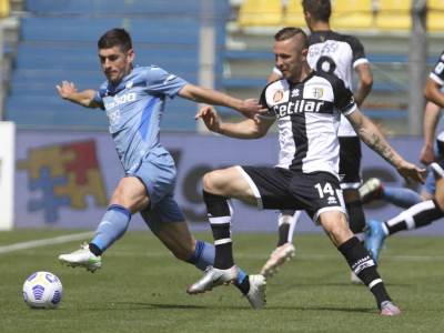  parma ispala iz serije a, izgubila od atalante 2:5 