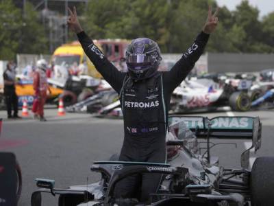  luis hamilton pobijedio na velikoj nagradi barselone 