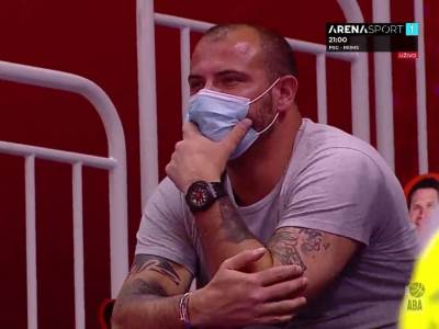  trener crvene zvezde deki stanković prati meč finala aba lige zvezda budućnost 