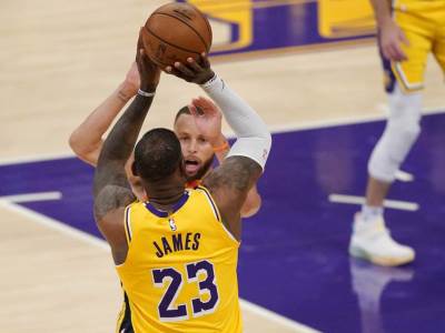  Lejkers golden stejt lebron džejms trojka za pobjedu 