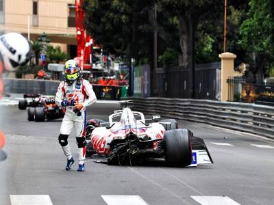  mik šumaher slupao bolid formule 1 na treningu 