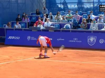  novak-djokovic-reket-unistio-video-bijesan-beograd 