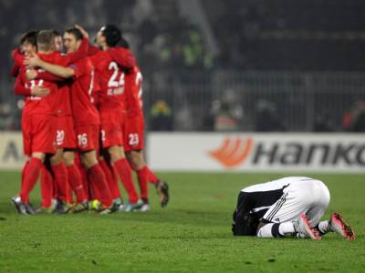  partizan-augzburg-darko-brasanac-penal-crveni-karton-pad-video 