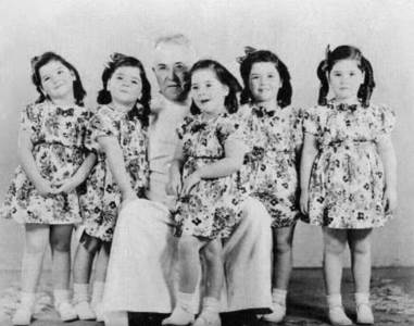  Tragični životi prvih petorki na svijetu: Djevojčice odrasle kao u zoološkom vrtu 