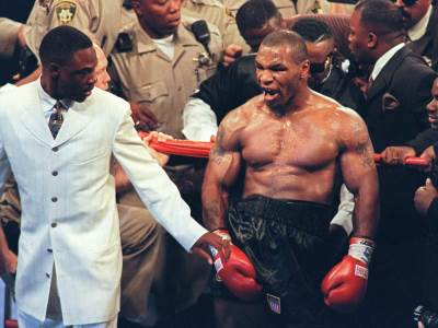  Majk-Tajson-zaradio-30-miliona-zbog-otkidanja-uha-Holifildu. 