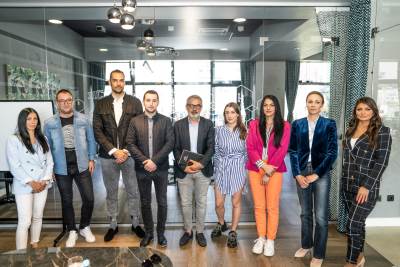  Kompanija „Grand Trade“ nagradila studente Akademije umjetnosti (FOTO) 