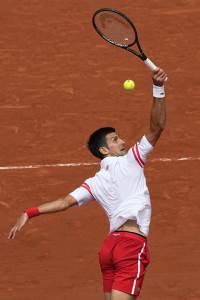  novak đoković lorenco muzeti rolan garos poen sa zemlje 