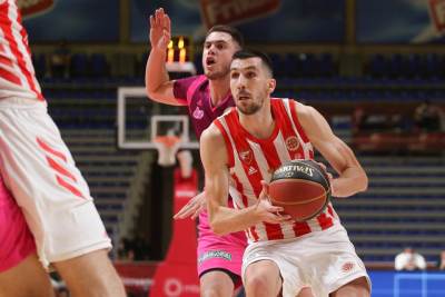  Crvena zvezda razbila Megu - na korak do titule! Crveno-bijeli šampionski ušli u finale za titulu! 
