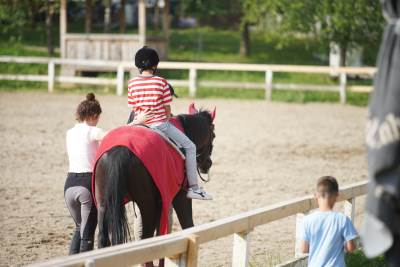  Terapisjko jahanje Banjaluka djeca sa autizmom 