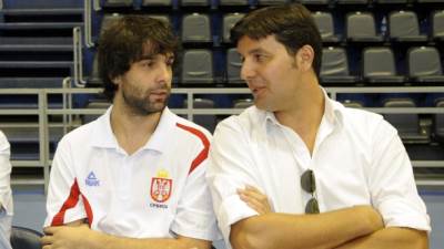  Bodiroga siguran u atmosferu i napad... 