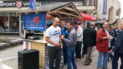  Milići: Uništen reklamni materijal PDP-a 