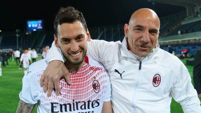  hakan čalhanoglu zvanično u interu 