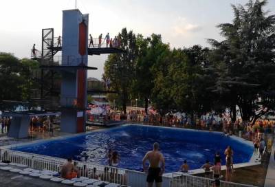  Tragedija u Beogradu: Preminuo tinejdžer povrijeđen na bazenu 