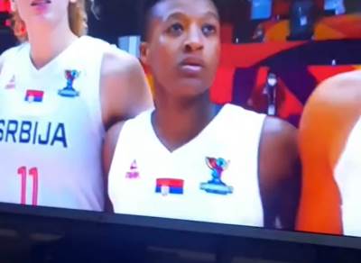  Amerikanka pjeva Bože pravde 