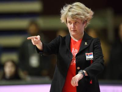  Marina-Maljkovic-i-Jelena-Bruks-posle-poraza-na-Olimpijskim-igrama 