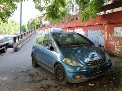  Uklanjanje napuštenih neregistrovanih vozila u Sarajevu 